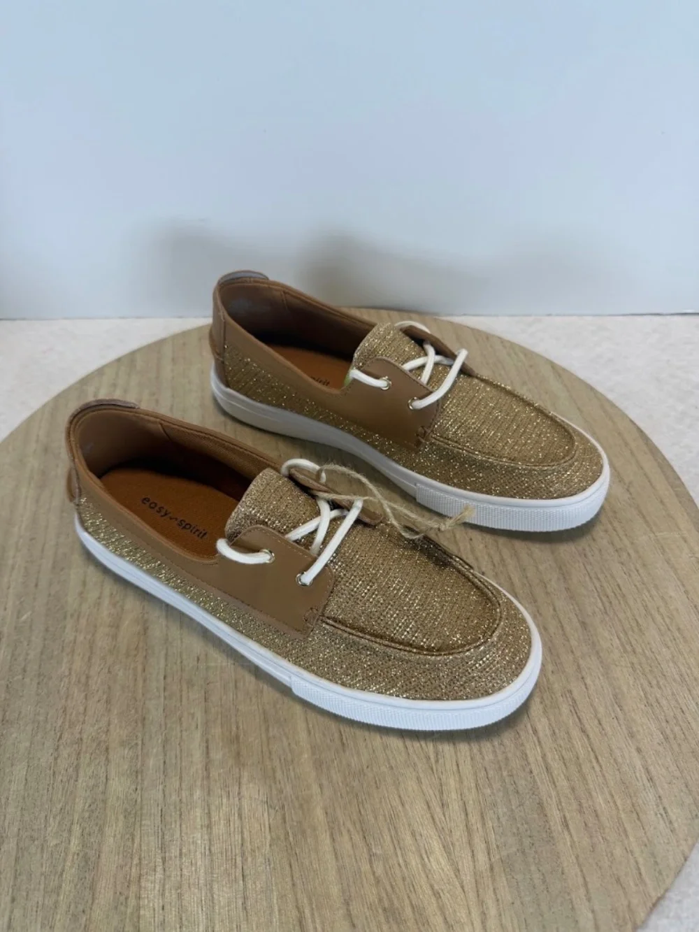 NWT Easy Spirit Eco Womens 7.5M Gold Glitter Lace Up Casual Sneakers Comfort